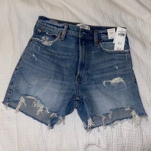 Abercrombie 4-Inch High Rise Mom Shorts